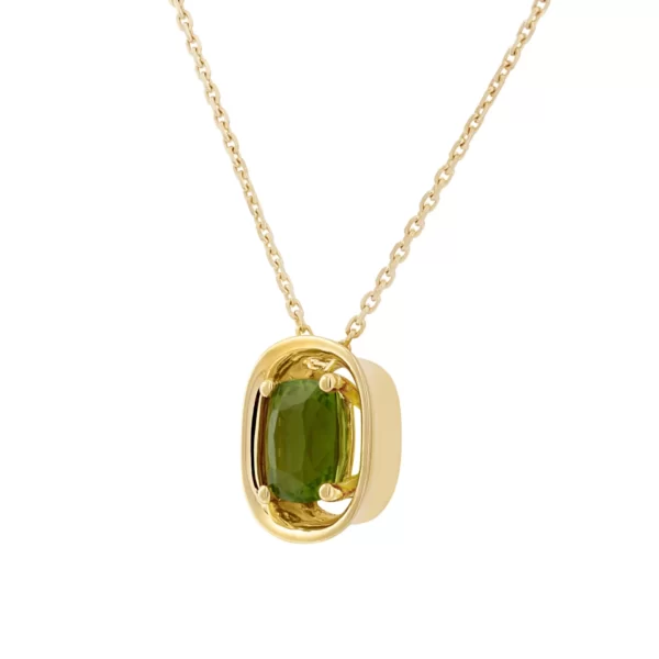 collier en or jaune 18K avec pierre oval en peridot vert