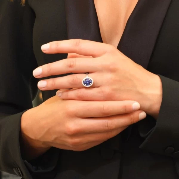 ring white gold 18K with oval blue tanzanite stone and diamonds VVS