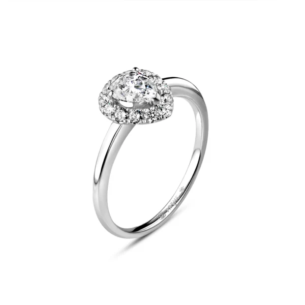 engagement ring in white gold 18K with pear diamond VS1 0.60 cts and round diamonds VVS