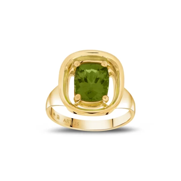 bague en or jaune 18K avec pierre oval en peridot vert
